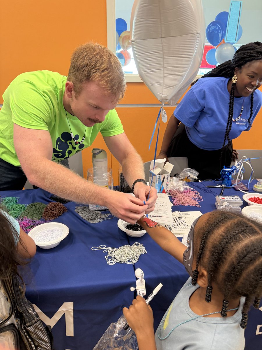 StreamDataCentr's tweet photo. The kids in Wilmer, TX, might not be smiling about going back to school (though we hope they are) — but our DFW team certainly is smiling about showing up for this back-to-school bash to introduce the students to some techy ideas, and hand out a few sweet treats too. https://t.co/cPoxoxxOsT