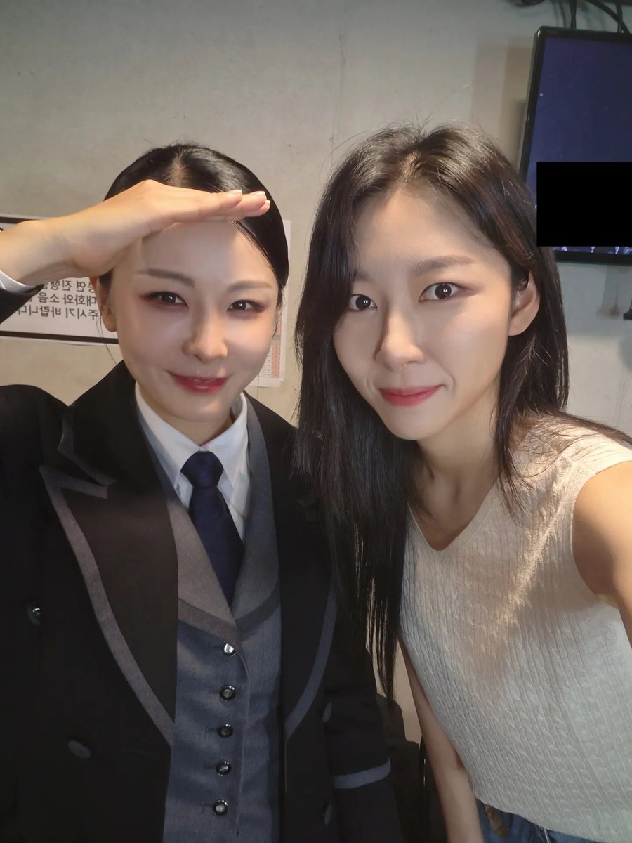 Mocha__Latte_'s tweet photo. 흐잉 퍼포머들하( ･ᴗ･̥̥̥) https://t.co/1FTGYBYVsD