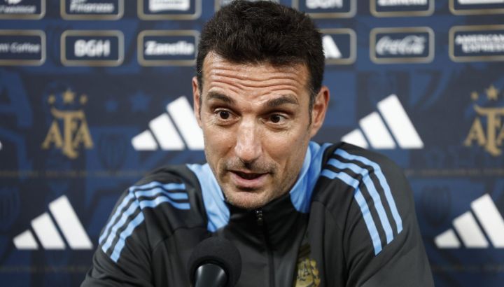 SolamenteFulbo's tweet photo. #SelecciónArgentina CONVOCADOS LOCALES
Leonel Flores
Tomás Palacios
Santiago Beltrán
Thiago Almada
Tobías Andrada
Nicolás Otamendi también convocado pero solo para el partido despedida de #LionelMessi. https://t.co/md86GB6yFF