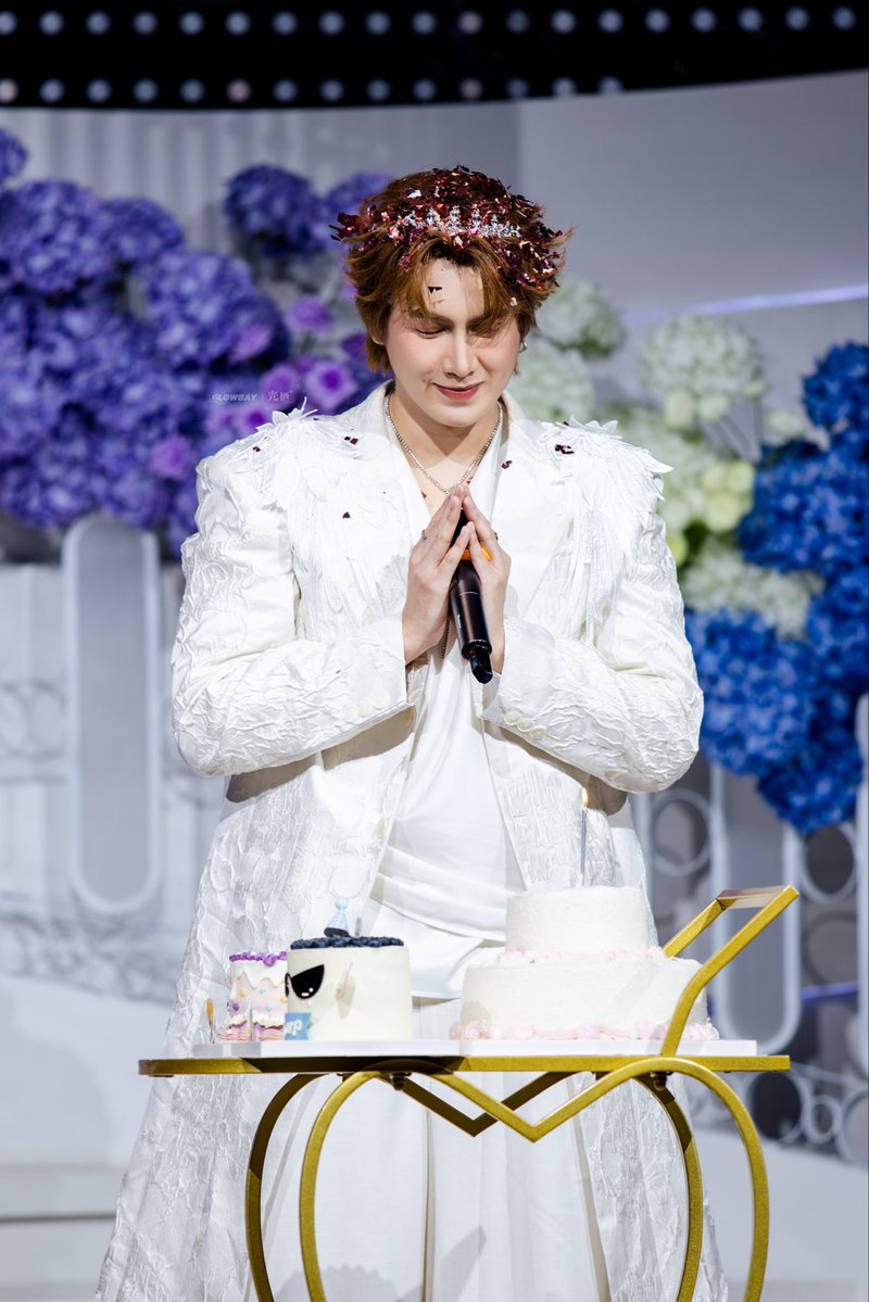 GLOWBAY0525's tweet photo. Carrying everyone’s love and best wishes with you, I hope every day ahead is filled with smiles. 💗

@smart_csnp @smarttyofficial  

SMARTCSNP BIRTHDAY IN CHINA  

#SMARTCSNP25THBIRTHDAYPARTY  
#CSNP  
#smartcsnp https://t.co/jte2qTqvMU