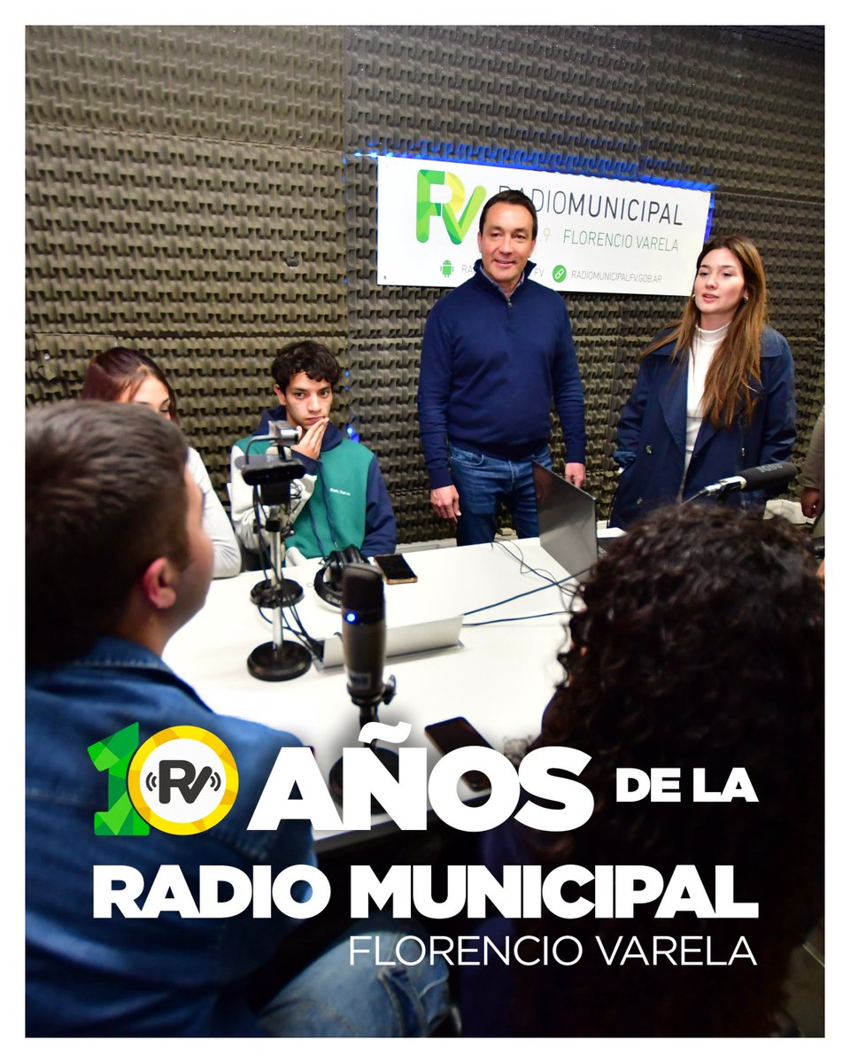Andreswatsonok's tweet photo. NUESTRA RADIO MUNICIPAL CUMPLE 10 AÑOS 🎙️ 

Diez años compartiendo las voces, las historias y todo lo que pasa en Florencio Varela. https://t.co/7O9ZgTM6nF