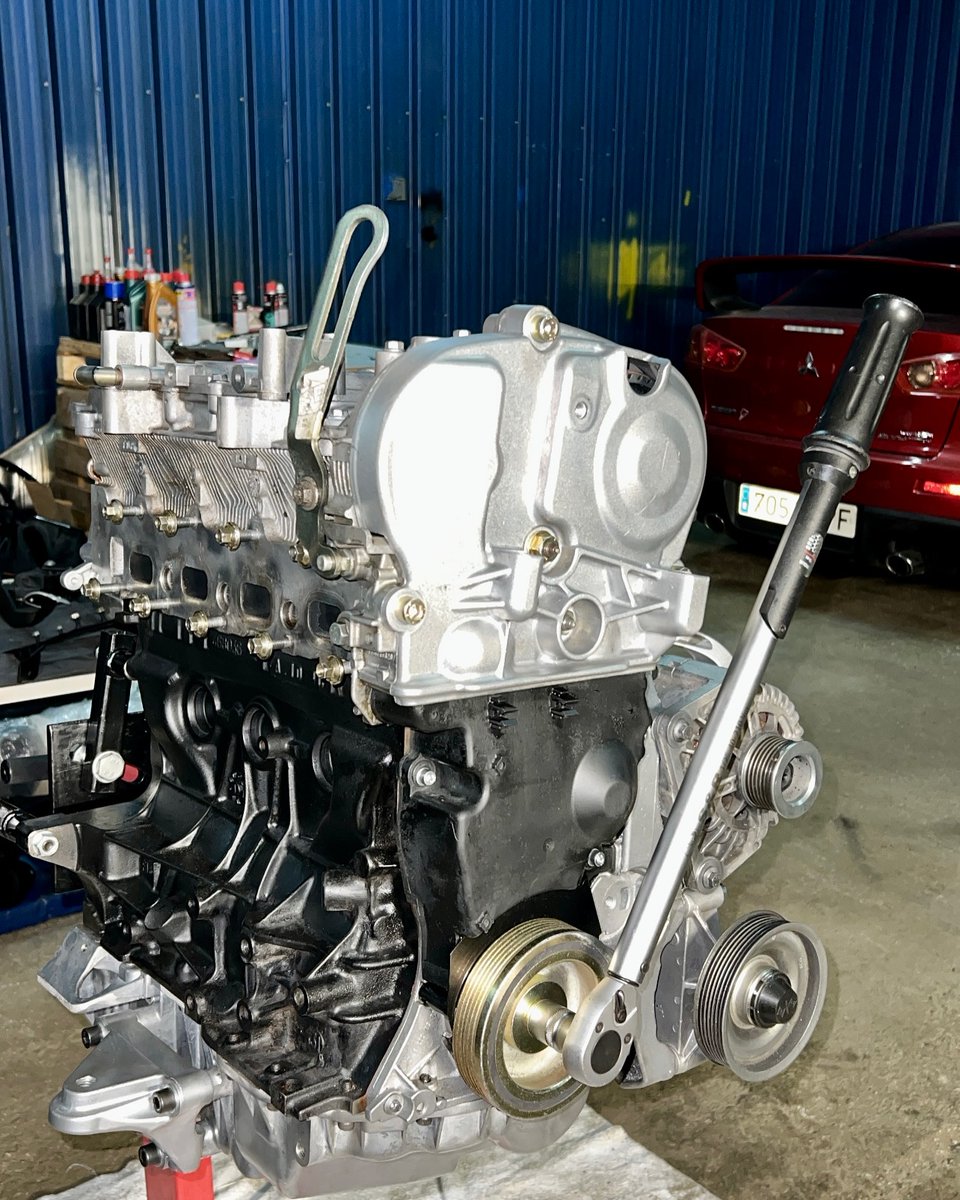 MyrleBulow's tweet photo. Engine rebuild https://t.co/GD3xvPzuLL