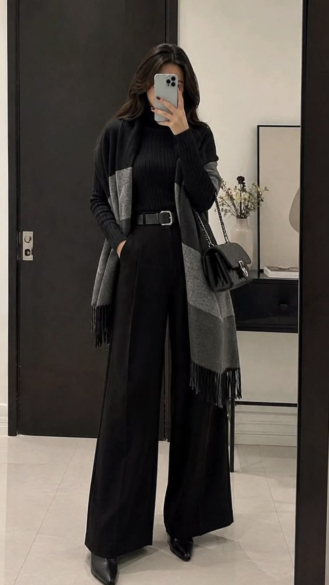 Jadelamm's tweet photo. How Pinterest sees me 🤍✨🍷

꧁ style ꧂
꧁ colour ꧂
꧁ character ꧂
꧁ atmosphere ꧂ https://t.co/AMHPnRg83l