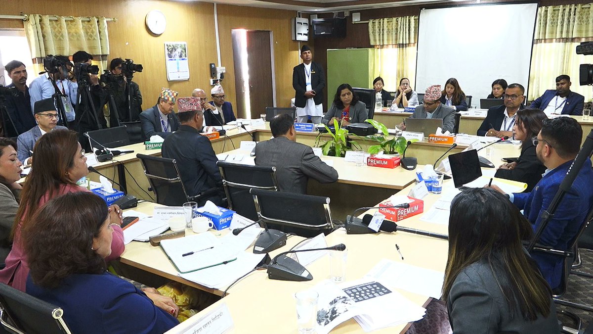 engnepalviews's tweet photo. At the meeting, Dr Dharmaraj Upreti, executive chief of the NDRRMA said the risk of extreme weather events in Nepal was increasing due to climate change.
🔗: https://t.co/HHzV42ejJP
#nepalviews #nepalviewsenglish #RasuwaFlood #estimation #BhoteKoshi https://t.co/CAgdzInqdr
