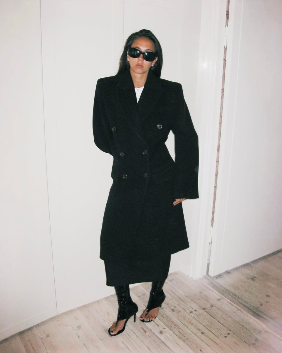 cesarin_5's tweet photo. @wardrobe.nyc x @hm 🖤 https://t.co/4xjnDuuDy1