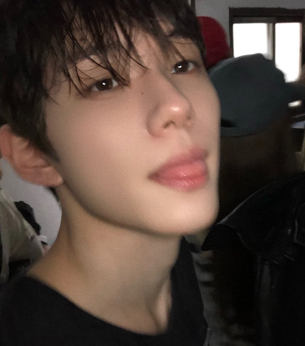 zcaexx's tweet photo. 미친열아홉..... https://t.co/piBCXudxxl