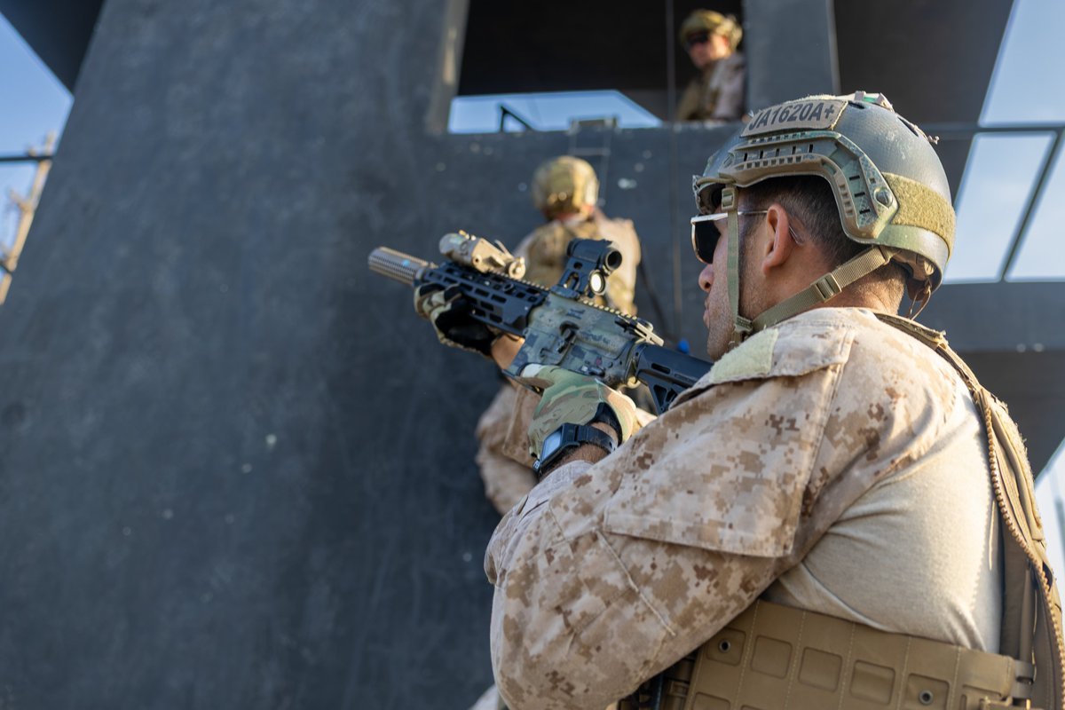 MiaConservative's tweet photo. A U.S. Marine with Force Reconnaissance Company, 4th Marine Division, holds security during rappel training with multinational counterparts as part of UNITAS 2026, a @NAVSOUS4THFLT-sponsored training exercise in Peru, Sept. 14, 2026. https://t.co/hSYhL65GAg