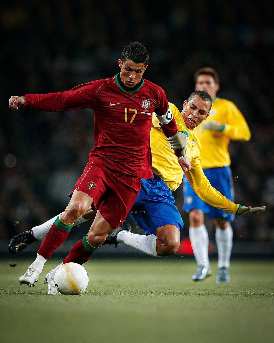 grigorleney's tweet photo. Cristiano Ronaldo vs Brazil. (2007) 🇵🇹🇧🇷 https://t.co/UNVzJpkNfI