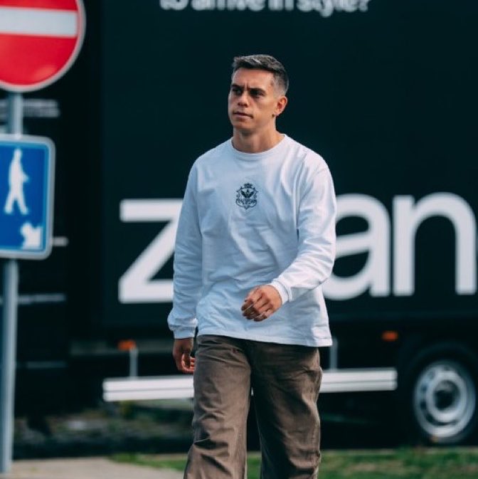 kartalhatti's tweet photo. Leandro Trossard, Belçika Milli Takım kampına katıldı. https://t.co/GGpSgzTJto