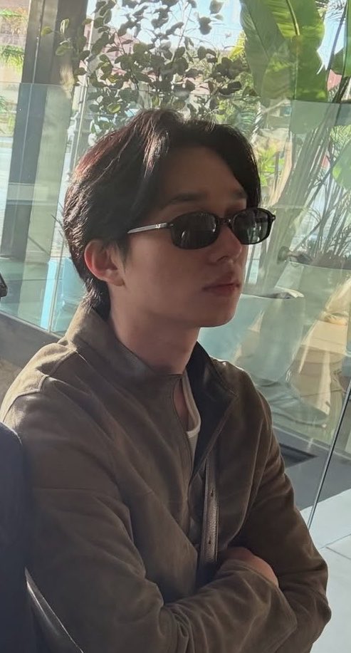 cho17heo's tweet photo. 똑같네 https://t.co/ekDa8NBbUM