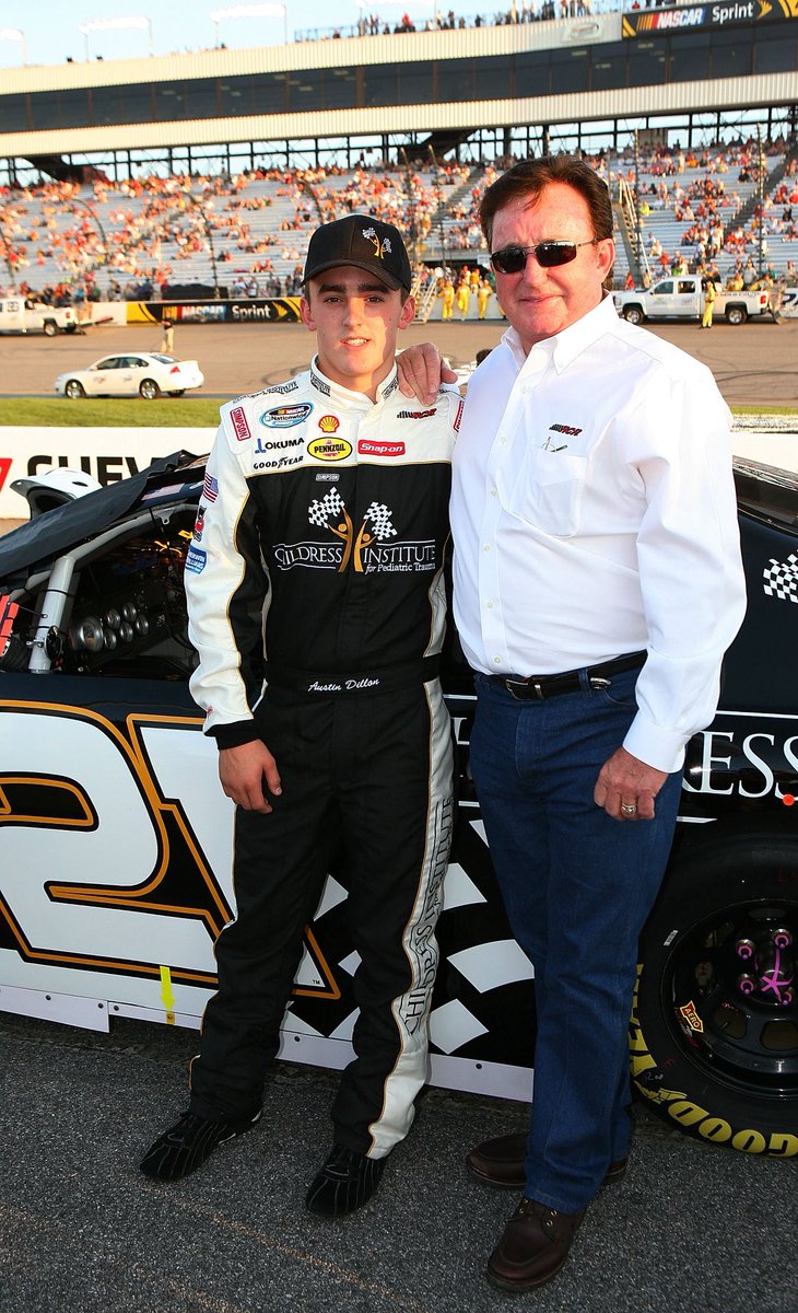 austindillon3's tweet photo. Happy birthday to the greatest Pop Pop ever! 81 and still crushing life! https://t.co/ANvZZmLB9H