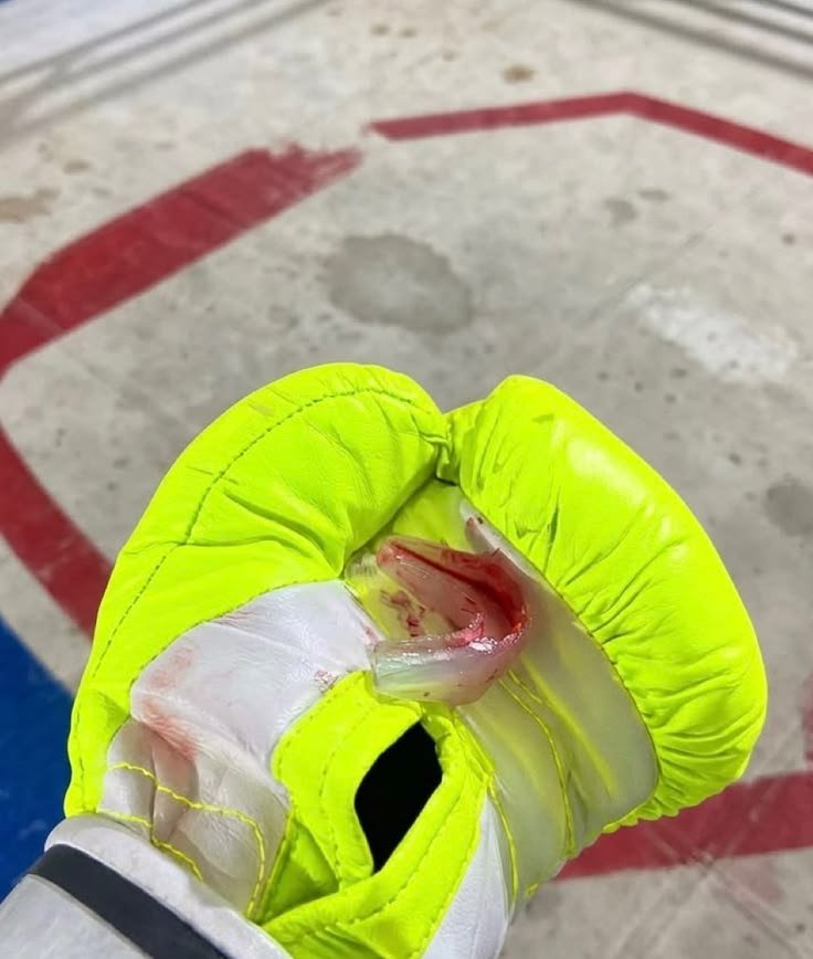 harookayla's tweet photo. Por aqui se não sair sangue, não vale, boa tarde ai https://t.co/eNERI5EUgU