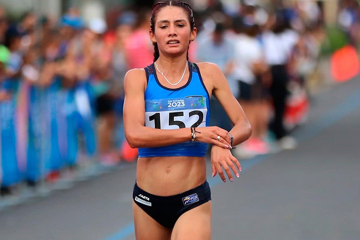 IDRD's tweet photo. La destacada fondista del #EquipoBogotá, Angie Rocío Orjuela, sumó una victoria más a su gran palmarés deportivo, al imponerse en la Media Maratón de Panamá con tiempo de 1.22:03 horas, superando a las panameñas Sabrina Murillo (segunda con 1.33:29) y Anaís Alvarado (1.35.09). 💪

Angie sigue confirmando en cada prueba que su mejoría va muy bien y está recuperando su mejor nivel. Felicidades para ella, orgullo de ciudad. 💛❤️

📸 runningcolombia.

#EquipoBogotáSiempreGrande