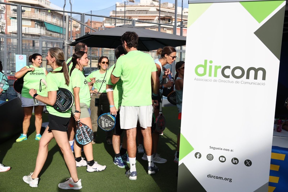 Dircomcat tweet picture