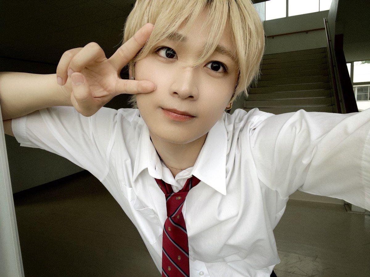 official_DXTEEN's tweet photo. [📸]260921

読売テレビ ドラマDiVE
『陽キャ集団にいる芹沢は、俺の前だと様子がおかしい』第7話
@dramaDiVEP_ytv

#佐伯裕真 役で #田中笑太郎 が
出演させていただきました🐣

感想は #陽キャ集団 をつけて
たくさんポストしてください！
来週の放送もお楽しみに☺︎

TVer見逃し配信ページ
🔗https://t.co/yIuppo2OPw

･･━━･･━━･･━━･･━━･･
エンディング主題歌
#DXTEEN 'IDOL'🎧
https://t.co/cWRRkk4xaQ

#DXTN #DXTEEN_IDOL