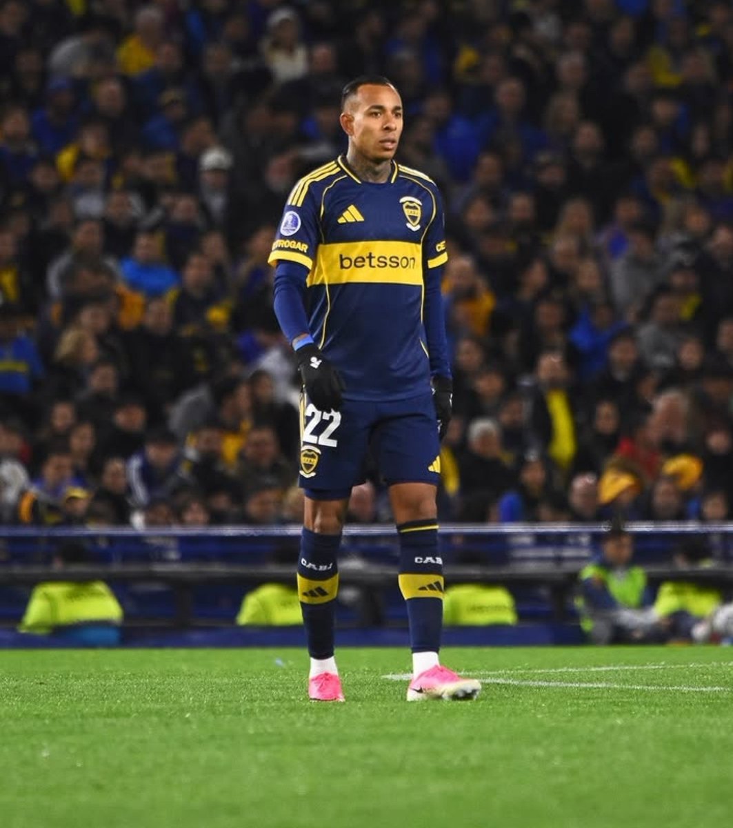 primera1905's tweet photo. Villa debería tratar de preocuparse en sacarse un tipo de encima en lugar de andar criticando a 2 streamers.

No me olvidó que quisiste jugar en river. https://t.co/bSpvRmAV33