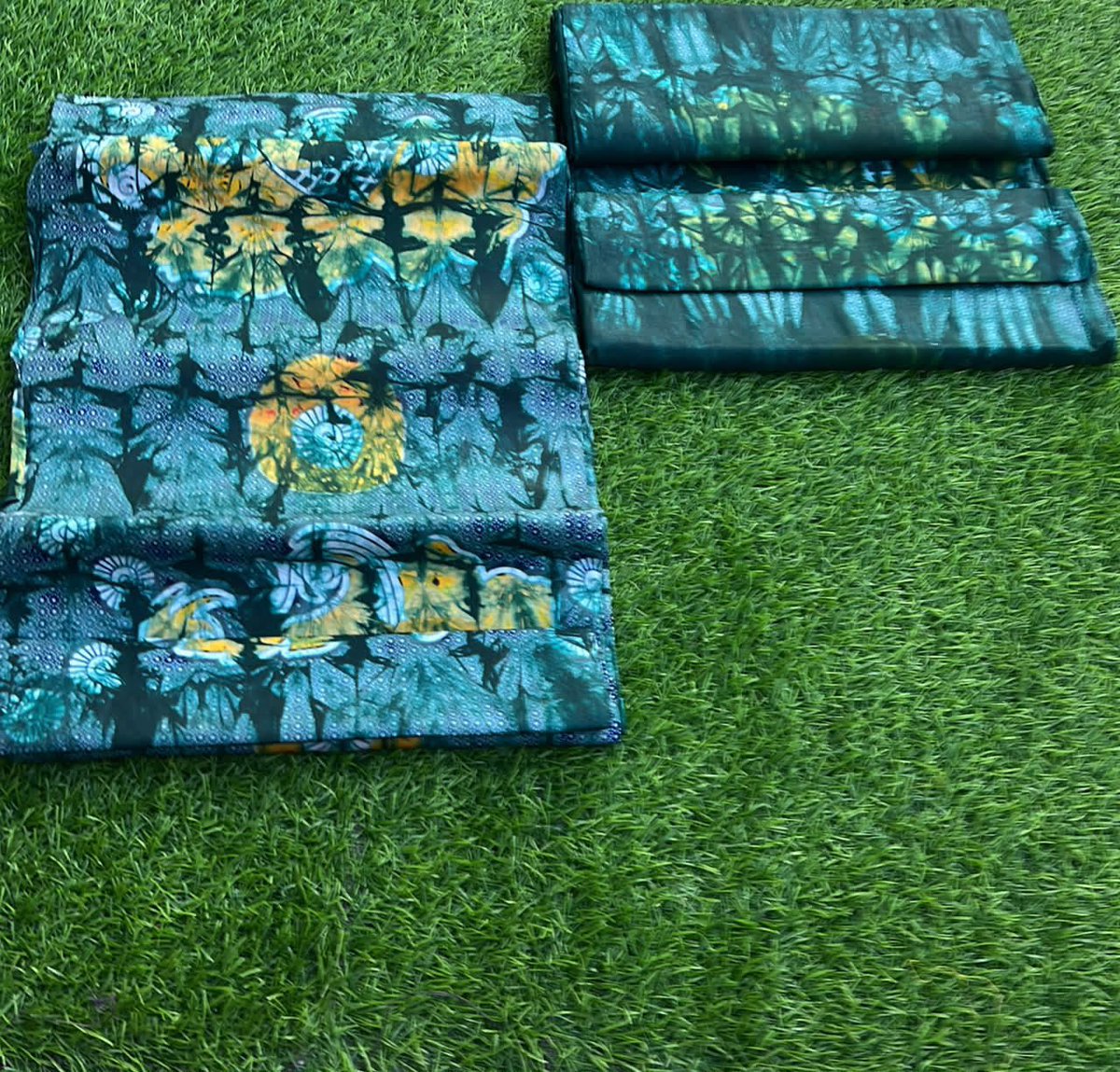 Bheebheeprints's tweet photo. 🔥Adire Salad🔥
100% Cotton Fabrics   

Quantity: 5 yards

Price: 13000 NGN

5 pieces &amp; above: 12800 NGN https://t.co/gMaW68Ba5P