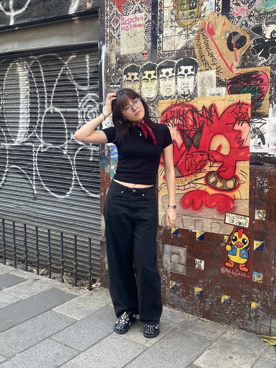 aranza_copka's tweet photo. Do I look like a chill girl? https://t.co/JP7tEdkI5x