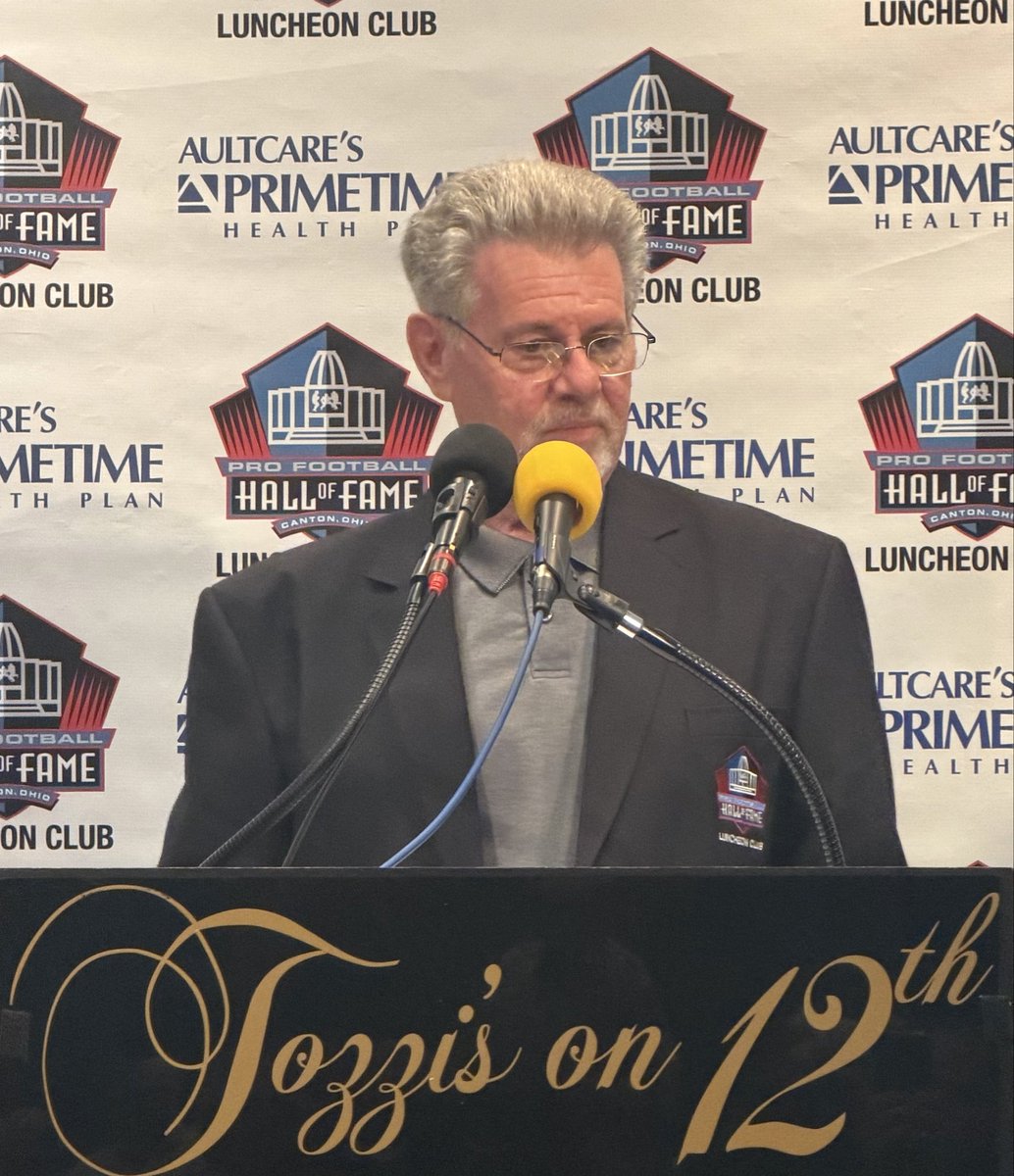 profballhoflc's tweet photo. Pro Football Hall of Fame Luncheon Club
Meeting #2

Mark Milano 
Jim Ballard

High School Football Playbook https://t.co/nN2CfzsK0R