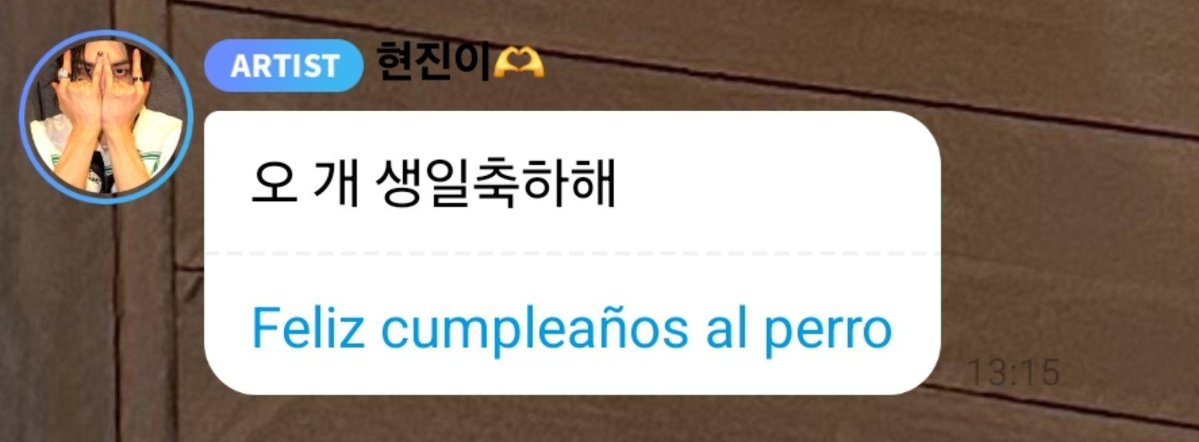 hyuniespring's tweet photo. hyunjin es argentino y bien turro https://t.co/t35hazWjyK