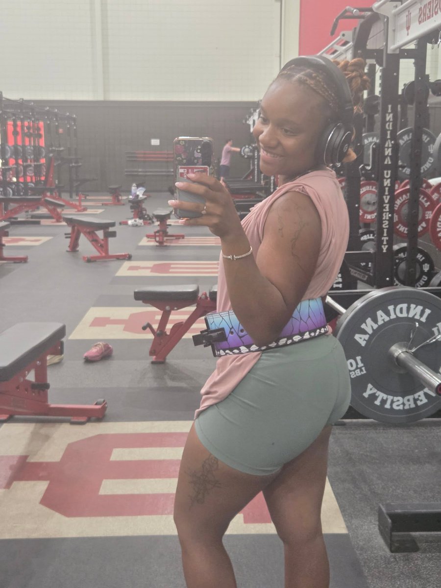 joaldofontes's tweet photo. Built by squats and questionable life decisions. https://t.co/Ro0El5SFwi