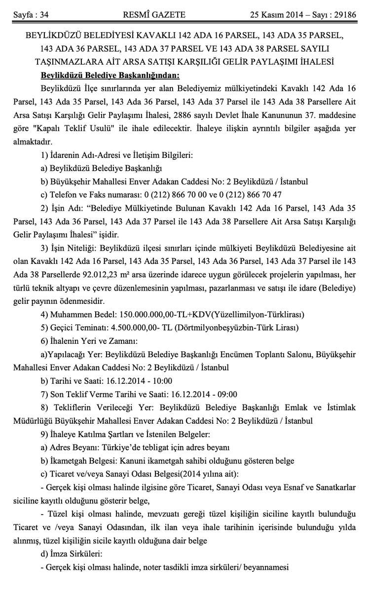 e_ercis's tweet photo. EKREM İMAMOĞLU'NUN "NAMUSUM" DEDİĞİ VİRA İSTANBUL PROJESİ, İMAMOĞLU'NUN ORTAKLARI TARAFINDAN TÜRK VATANDAŞLIĞI KARŞILIĞINDA YABANCILARA SATILMIŞ.

Bu sabah gerçekleşen İstanbul merkezli operasyonla ortaya çıkan tablo, yalnızca yabancılara konut satışı üzerinden yürütülen bir vatandaşlık soruşturması değil. Soruşturmanın merkezinde Gül İnşaat, Beyaz İnşaat ve LİV İnşaat üzerinden gerçekleştirilen satışlar bulunuyor. 

Peki soruşturmanın merkezinde olan bu şirketlerin, belediye arsası üzerinde kurulmuş, binlerce bağımsız bölüme ulaşan ve soruşturma kapsamında yabancılara vatandaşlık amaçlı yapılan satışların neredeyse %80 oranına karşılık gelen projenin adı ne?

Cevap: Ekrem İmamoğlu'nun "Namusum" dediği VİRA İSTANBUL.

Projenin hikayesi Ekrem İmamoğlu'nun Beylikdüzü Belediye Başkanı olduğu dönemde başlıyor. 16 Aralık 2014'te Beylikdüzü Belediyesi, mülkiyetindeki Kavaklı 142 ada 16 parsel ile 143 ada 35, 36, 37 ve 38 parseller için "arsa satışı karşılığı gelir paylaşımı" ihalesine çıktı. İhale, 2886 sayılı Devlet İhale Kanunu'nun kapalı teklif usulüyle yapıldı.

İhaleyi Gül İnşaat Proje A.Ş. aldı. Beylikdüzü Belediyesi'nin 2015 faaliyet raporunda, söz konusu taşınmazlara ilişkin arsa satışı karşılığı gelir paylaşımı işi için sözleşme yapıldığı açıkça kayıt altına alındı.

Daha sonra kamuoyuna "VİRA İSTANBUL" adıyla sunulan proje, İmamoğlu'nun belediye başkanlığı döneminde belediye ile Gül Proje'nin birlikte gerçekleştirdiği proje olarak tanıtıldı. Projenin ilk lansmanında 1.156 konut ve 39 cadde mağazası, yaklaşık 630 MİLYON liralık yatırım ve yaklaşık 92 bin metrekarelik proje alanı açıklandı.

Fakat projenin gerçek hukuki ve ekonomik hikayesini anlamak için reklam broşürlerinden çok belediye kayıtlarına bakmak gerekiyor.

2017'de Beylikdüzü Belediye Meclisi'nin gündemine doğrudan 142 ada 19, 142 ada 20, 143 ada 35, 143 ada 36 ve 143 ada 38 parsellerdeki VİRA İSTANBUL bağımsız bölümlerinin alıcılarına tapu devri geldi. 2018 faaliyet raporu ise daha da açıktı. Bu beş parselde belediye adına kat irtifakı kurulmuş bağımsız bölümlerin, ödemelerini tamamlayan veya banka kredi taahhütnamesi sunan alıcılara devredildiğini belirtiyor.

Yani VİRA İSTANBUL sıradan bir özel sektör projesi olarak başlamadı. Hikayenin başlangıcında belediyenin mülkiyetindeki taşınmazlar vardı.

Üstelik 143 ada 35 parsel için 2018 tarihli belediye komisyon raporu, 27.917,23 metrekarelik taşınmazın doğrudan "Vira İstanbul Beylikdüzü Konutlarının üzerinde bulunan" belediye mülkiyetindeki taşınmaz olduğunu yazıyor. Aynı raporda 1.399,59 metrekarelik bölüm üzerinde TEDAŞ lehine 25 yıllık irtifak hakkı kurulması kararı yer alıyor.

Proje ilerledikçe rakamlar da büyüdü. Belediyenin kayıtlarında VİRA İSTANBUL 1.189 konut ve 31 ticari bölüm olmak üzere toplam 1.220 bağımsız bölüm olarak yer aldı. 2020'de 1.123 bağımsız bölümün tapusunun verildiği, 97 işlemin sürdüğü; 2021'de ise 1.207 tapunun tamamlandığı ve yalnızca 13 işlemin devam ettiği kaydedildi.

VİRA İSTANBUL'un bugünkü soruşturma açısından asıl çarpıcı tarafı ise yabancı satışların yaklaşık %80 oranının bu proje üzerinden gerçekleştirilmiş olması. 

Usulsüz vatandaşlık soruşturması kapsamında incelenen şirketler Gül İnşaat, Beyaz İnşaat ve LİV İnşaat. Tam da bu üç şirket VİRA İSTANBUL projesinde karşımıza çıkıyor. Muzaffer Beyaz, Ekrem İmamoğlu Çıkar Amaçlı Suç Örgütü Soruşturması kapsamında daha önce verdiği ifadesinde VİRA İSTANBUL ihalesini Gül İnşaat'ın aldığını, Beyaz İnşaat'ın daha sonra projeye %25 ortak olduğunu beyan etti.

Soruşturma kapsamında yapılan tapu ve proje eşleştirmesinde 274 muvazaalı satışın büyük çoğunluğu VİRA İSTANBUL projesindeki bağımsız bölümlerde gerçekleşmiş görünüyor. Dolayısıyla soruşturmanın merkezindeki satışların büyük bölümünün, Beylikdüzü Belediyesi'nin 2014 yılında gelir paylaşımı modeliyle ihaleye çıkardığı ve daha sonra 1.220 bağımsız bölüme ulaşan VİRA İSTANBUL projesinde toplandığı anlaşılıyor.

Ortaya çıkan tablo bu nedenle yalnızca 274 muvazaalı satıştan ibaret değil. 2014'te belediye taşınmazlarıyla başlayan VİRA İSTANBUL projesi, Gül-Beyaz-LİV şirketleri, yabancı satışları ve vatandaşlık işlemleri aynı soruşturma dosyasında birleşiyor.