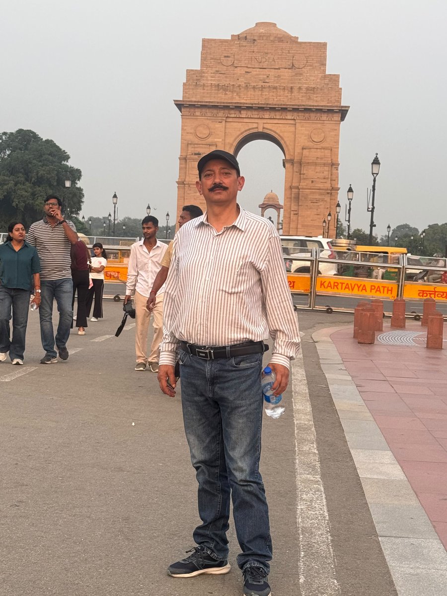NarvirRathour's tweet photo. @ India Gate
Originally built in memory of 70,000 Indian soldiers who died in WWI and the Third Anglo-Afghan War, it stands today as the All India War Memorial, It represents bravery, sacrifice, and the enduring spirit of India. #IndiaGate #Delhi #History #WWI #Salute https://t.co/QAwMUplSYd