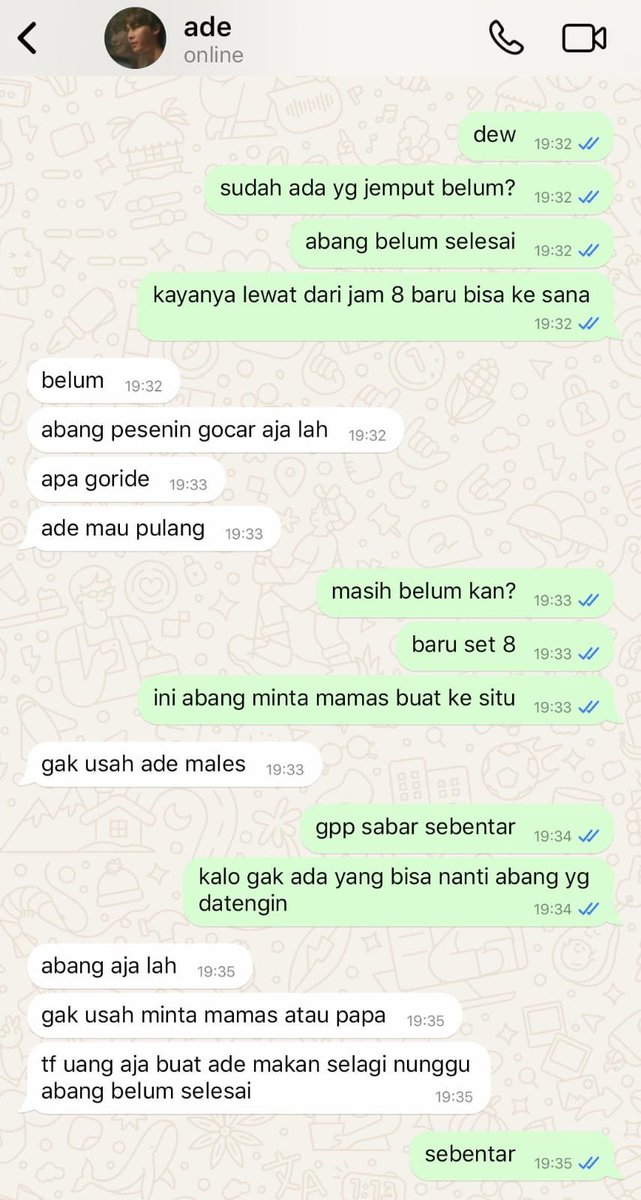 phatuhikaye's tweet photo. perbedaan antara cakap sama ade dan bungsu pung— https://t.co/4k57o6vuNF