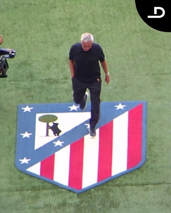 DanikRM_'s tweet photo. Algo de honor nos queda. Ahora nos hace falta jugar a fútbol. https://t.co/DNSvc9mgSp