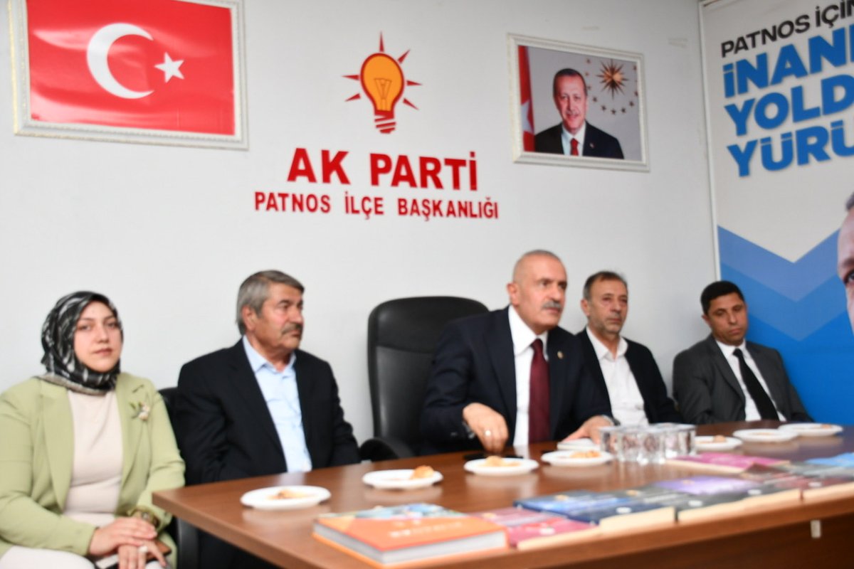 Akpartipatnos04's tweet photo. 📍 AK Parti Patnos İlçe Başkanlığımız

Van Milletvekilimiz Sayın Burhan Kayatürk’ün katılımlarıyla, Türkiye Yüzyılı Buluşmaları kapsamında İlçe Danışma Meclisi Toplantımızı gerçekleştirdik.

Nazik ziyaretleri ve kıymetli katılımları için Sayın Vekilimize teşekkür ediyoruz. https://t.co/v9VH4yY29W
