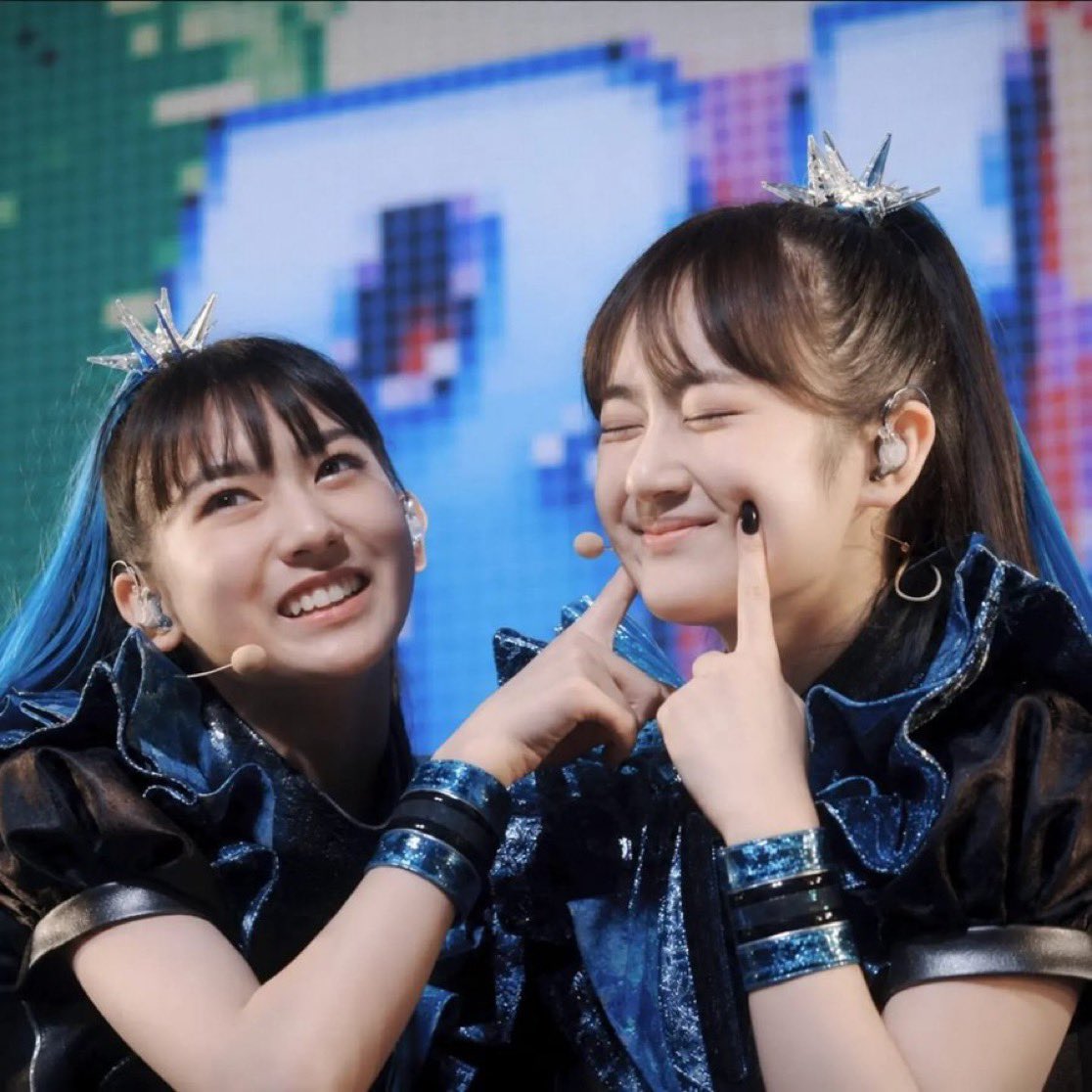 smy34_mtNogi4's tweet photo. さっきーあちゃん(←)がせーらに見えるなーってライブで間近で見ながら思ってた https://t.co/4aCy7NwppD