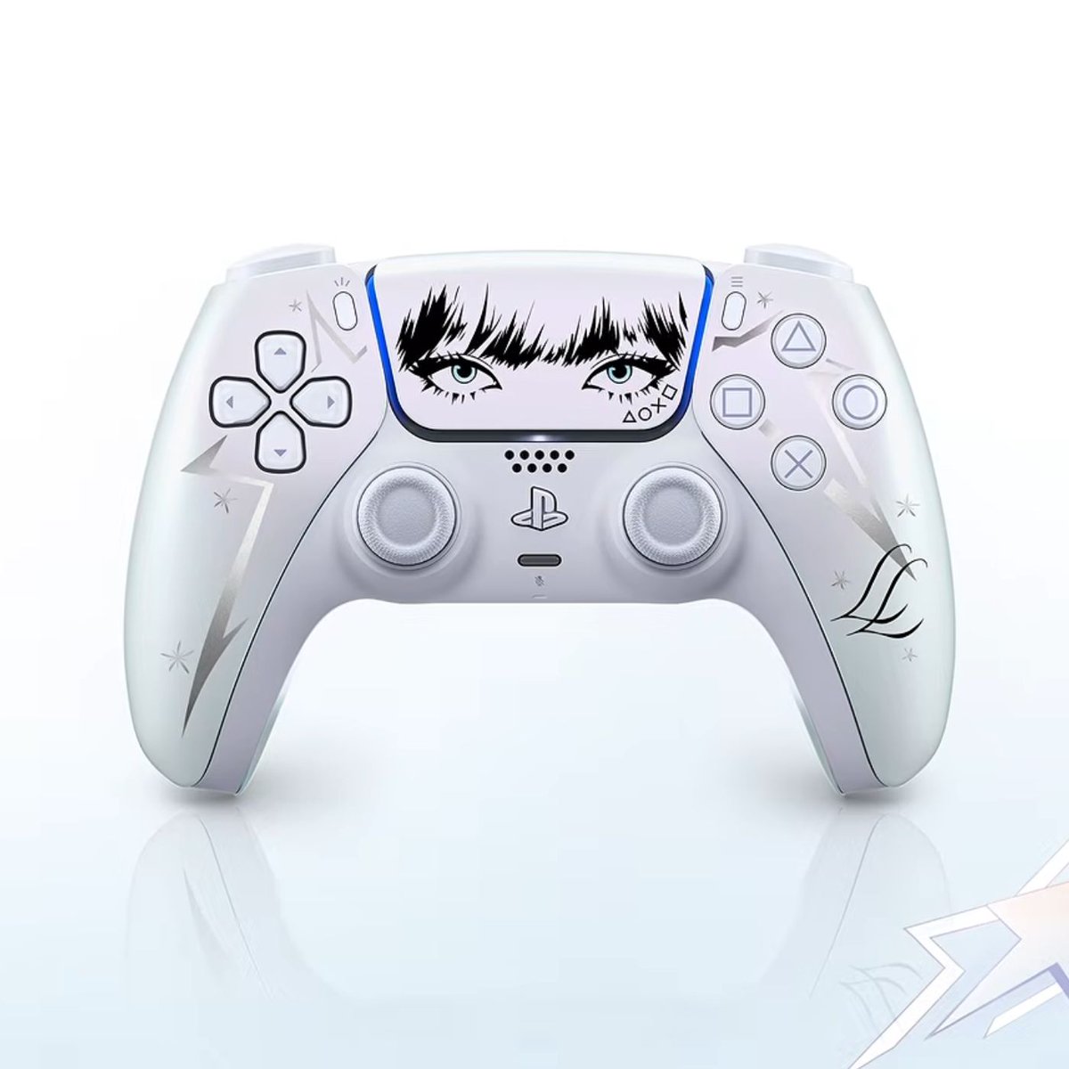 Dexerto's tweet photo. K-pop star Lisa has teamed up with PlayStation for a limited-edition PS5 controller and merch
The controller includes details Lisa helped design and costs $84.99 https://t.co/7vuSmE4zrJ