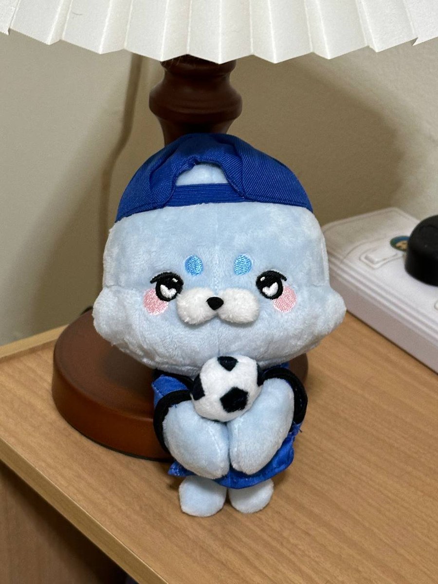 remineing_326a's tweet photo. 밍이랑 파란색이 완전 찰떡이라... 계속 파란색 옷만 샀네
여기다가 TMI를 하나 말하자면 바로바로 이 옷들은 원래 다 바지가 있는데 우리 밍이 다리가 너무 짧아서 못 입어 ㅋㅋㅋㅋ 그래도 귀엽죠 우리 밍이 https://t.co/cNf0Xku16J