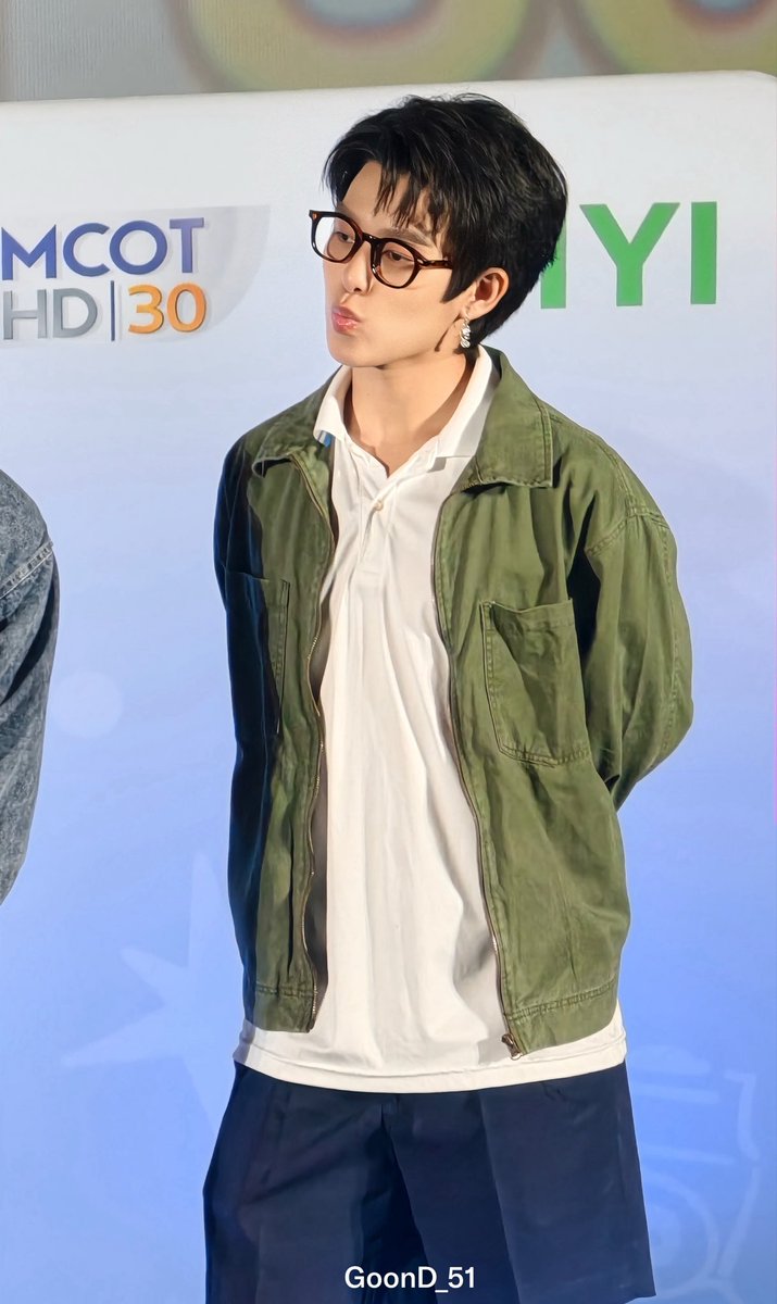 GoonD1511's tweet photo. เฮียฟิสิกส์ di waaa!!!

#krmjtc - @krmjtc - https://t.co/n2sLBtDyfx
