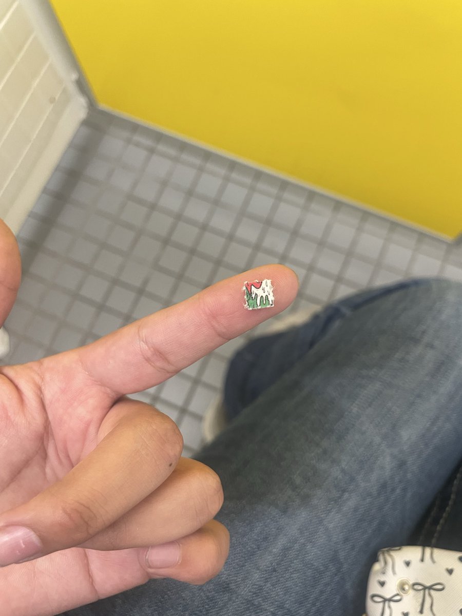 c0lik4's tweet photo. me compré un cuadro, no padres ricos, no tuve suerte, me puse una meta y la alcancé
#drugtwt https://t.co/0CgukNdGPF