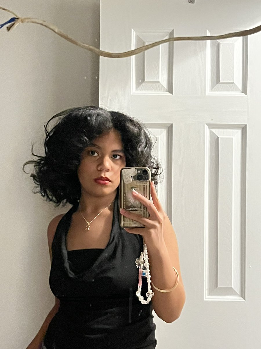 leXitalloutt's tweet photo. see, i knew i was a bad bitch. BUT I DIDNT KNOW I WAS THEE BADDEST BITCH THO HOLLON. AINT I CLEAN THO🌝 https://t.co/vrWKc11gHa