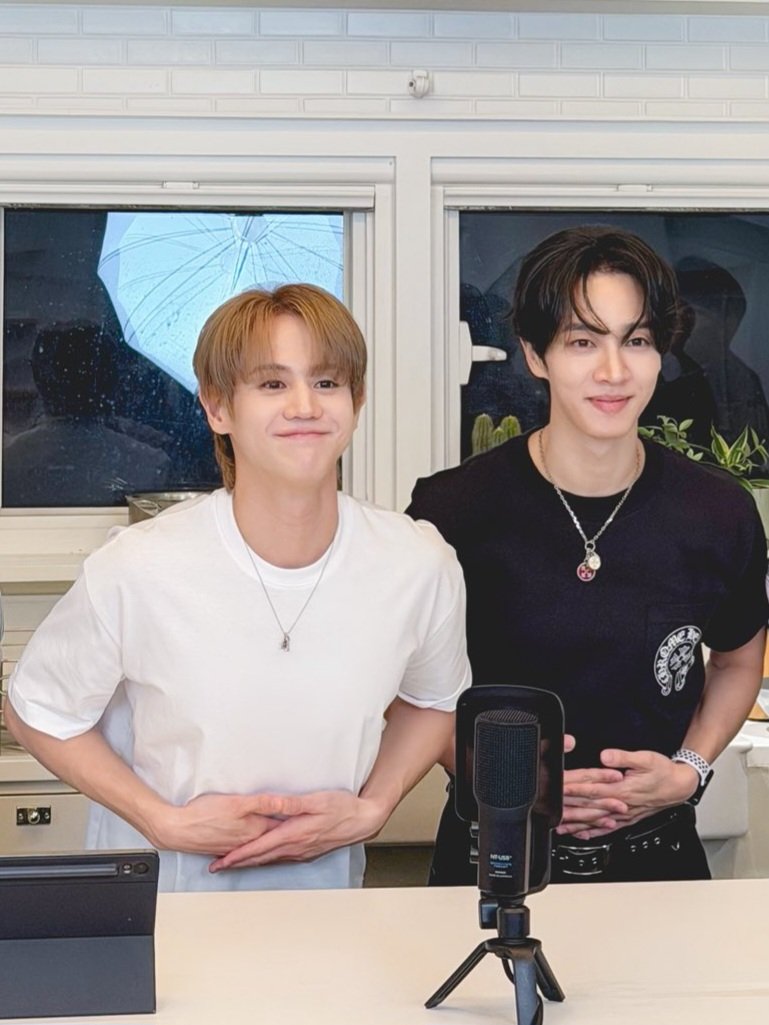 rightGK0330's tweet photo. 💛💚 https://t.co/xCJ35NdysH