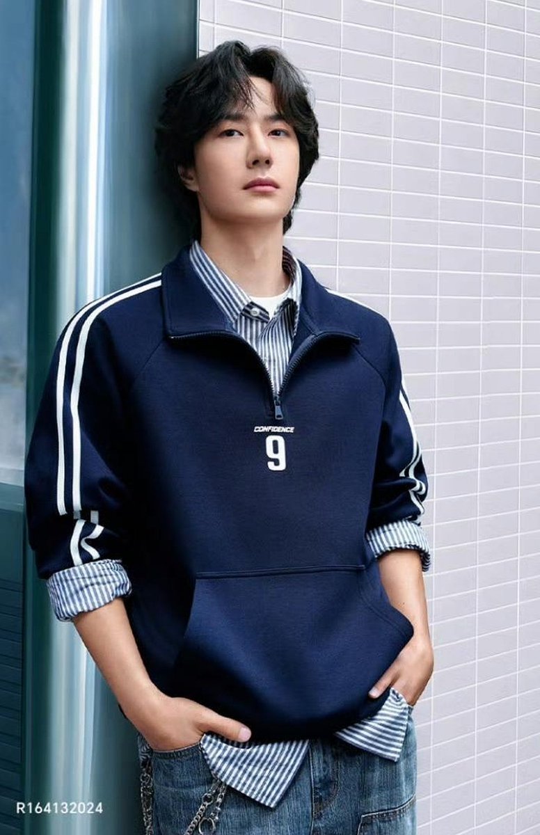 Okcd_aktf's tweet photo. SUCH A COOL AND HANDSOME WANG YIBO FOR YISHION! 

#WangYiboxYishion https://t.co/RRWsV67bzD