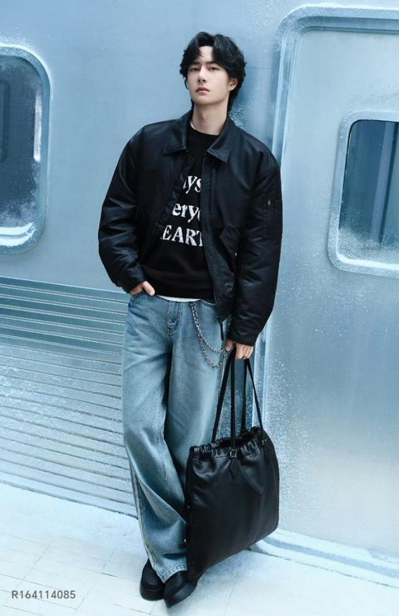 Okcd_aktf's tweet photo. SUCH A COOL AND HANDSOME WANG YIBO FOR YISHION! 

#WangYiboxYishion https://t.co/RRWsV67bzD