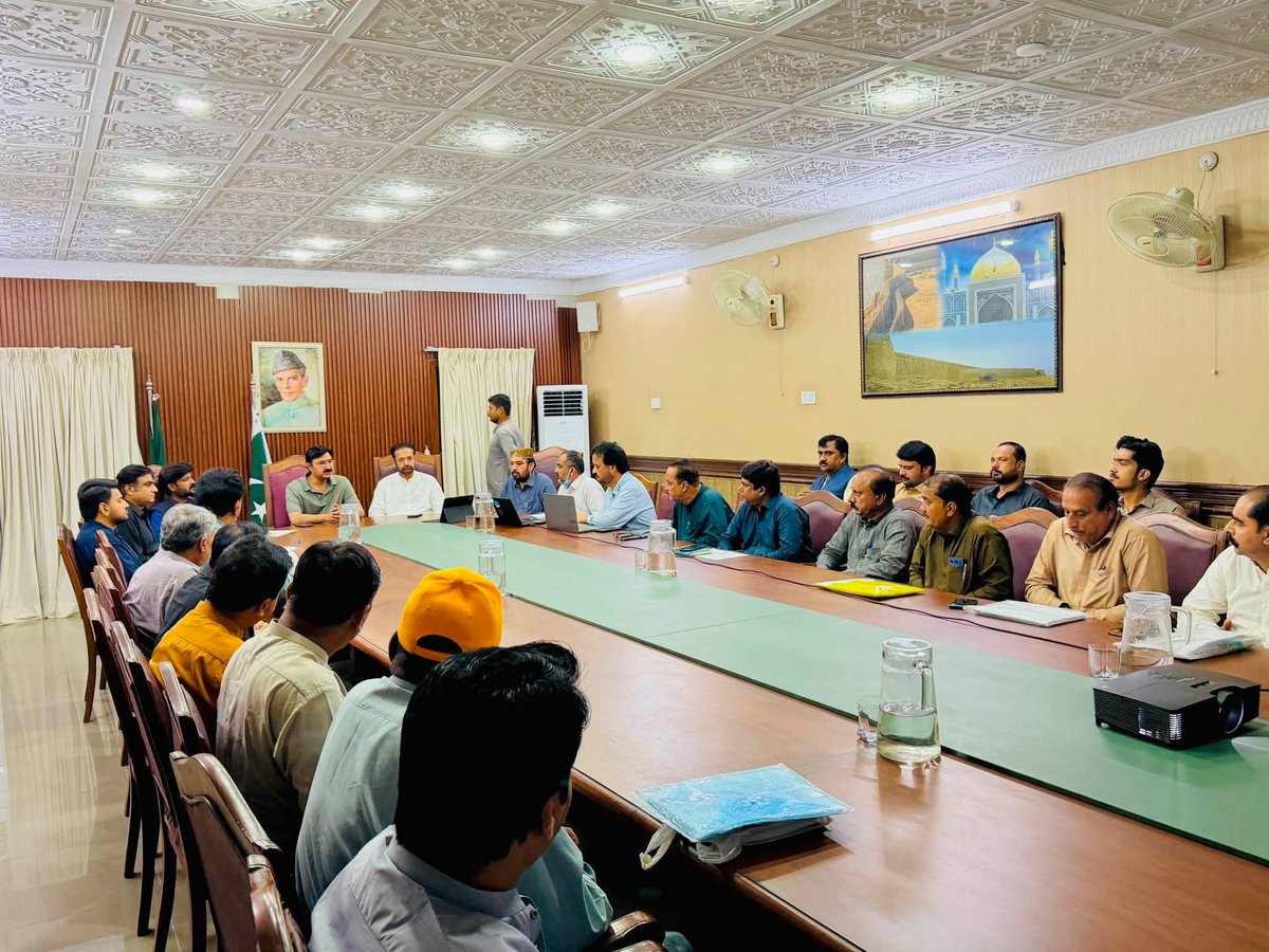 fzbhutto's tweet photo. PPP MPA @drsikandarshoro and DC Jamshoro Ghazanfar Ali Qadri chaired an important polio review meeting, reviewing district-wide arrangements with health and administrative officials. #TwoDropsForLife #PolioFreeSindh https://t.co/qq0xJZRczN