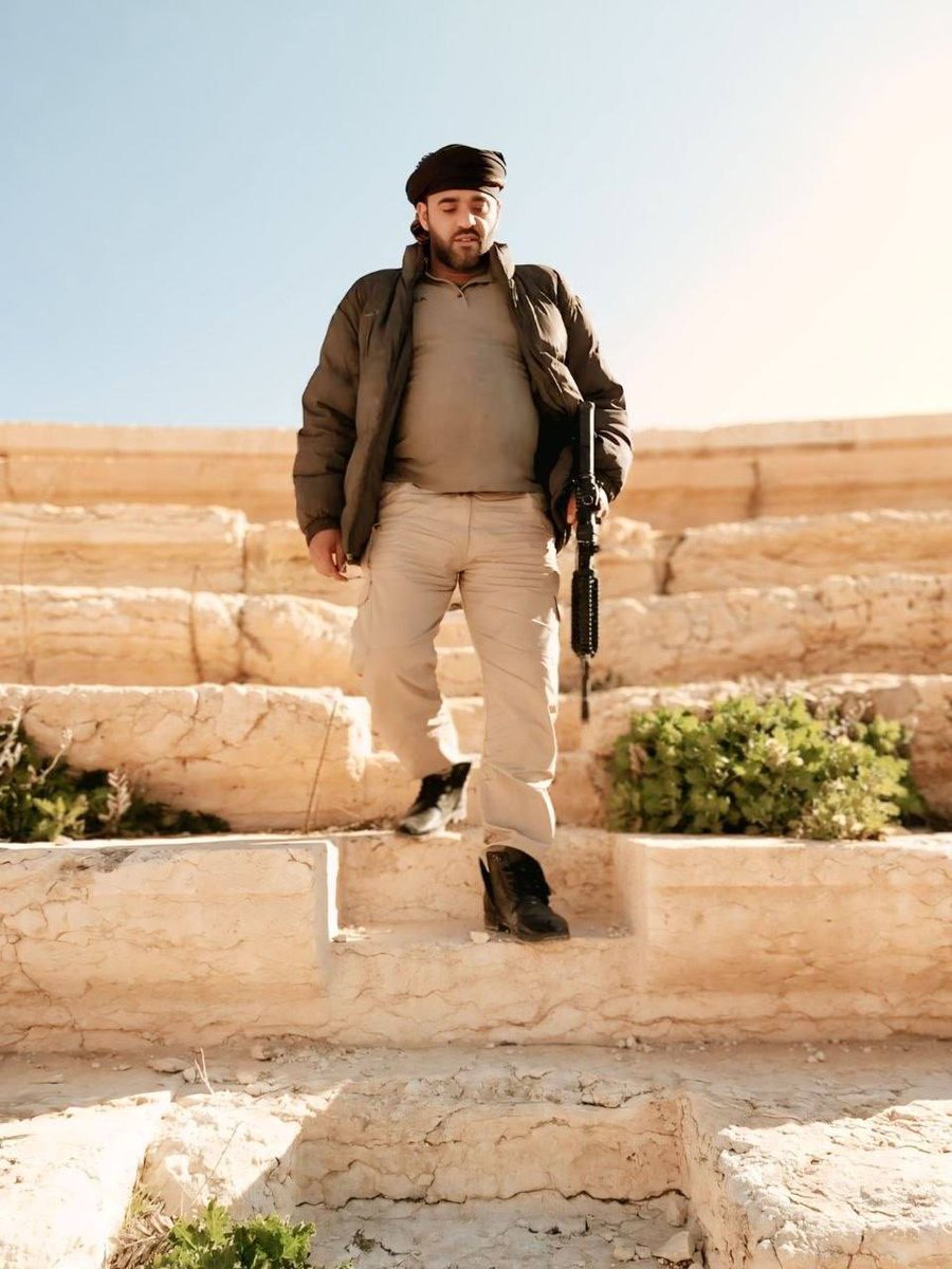 Resistant_11's tweet photo. شهيدنا
يفضحُ خنوعَ الأحياء ، ويوقظُ ما تبقّى من رجولة.

الشهيد القائد ابو حيدر الخفاجي 

#ذكرى_العروج https://t.co/84QSOs08R0