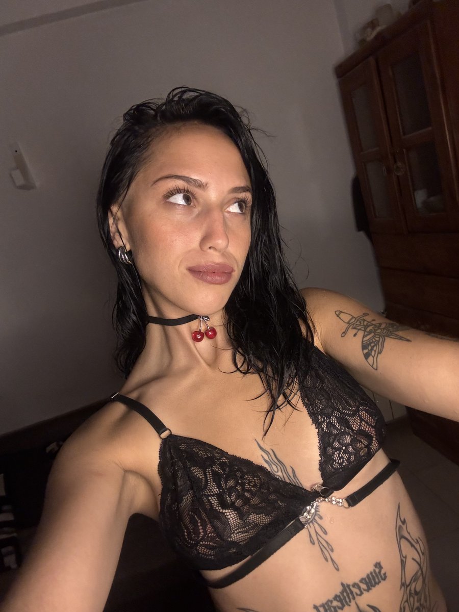 Dredavtheillone's tweet photo. @BigTitsLoves https://t.co/hiReXC58tA