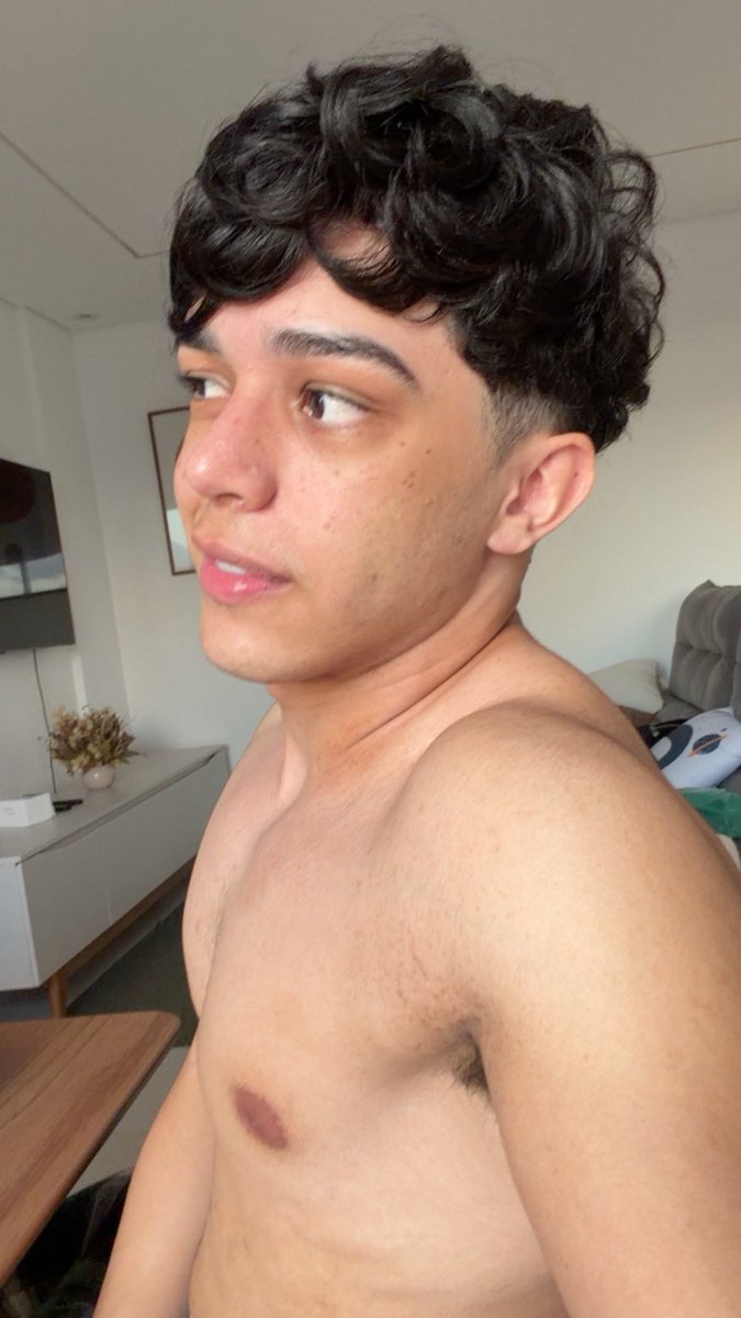 marvambinho's tweet photo. Crlh o primeiro video DAVYN vazado sendo passivo pela primeira vez com um negão, o bichin aguentou muito
.
.
.
.
#PINTOSAWARDSㅤㅤ 
#PINTOAWARDㅤㅤㅤ https://t.co/CcMoEhKUzv