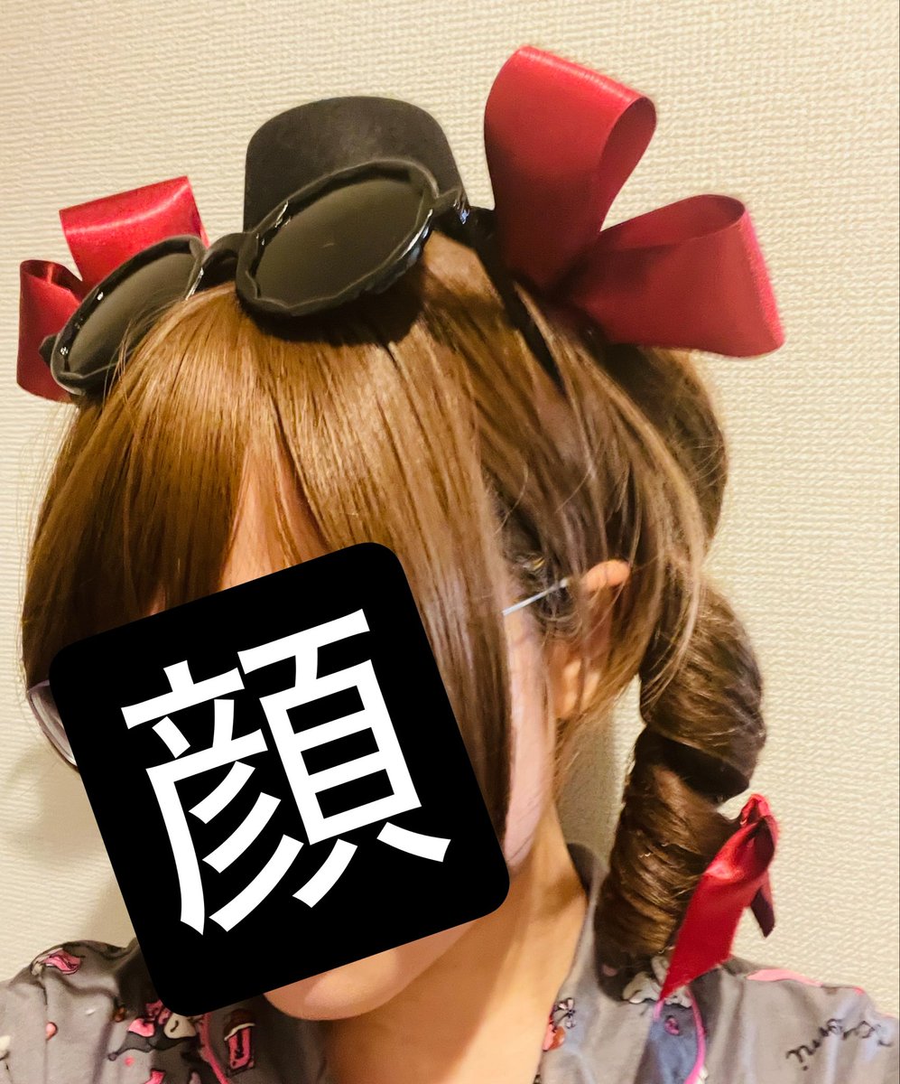 LEGENDboy422's tweet photo. #東方Project 
私服ですみません💦
とりあえずウィッグ＆アクセサリーはこんな感じ✨️
衣装も完成しました👏協力：母@Hiruneneko31 
例大祭当�����しみです💍💎 https://t.co/E7vuQYIXTv