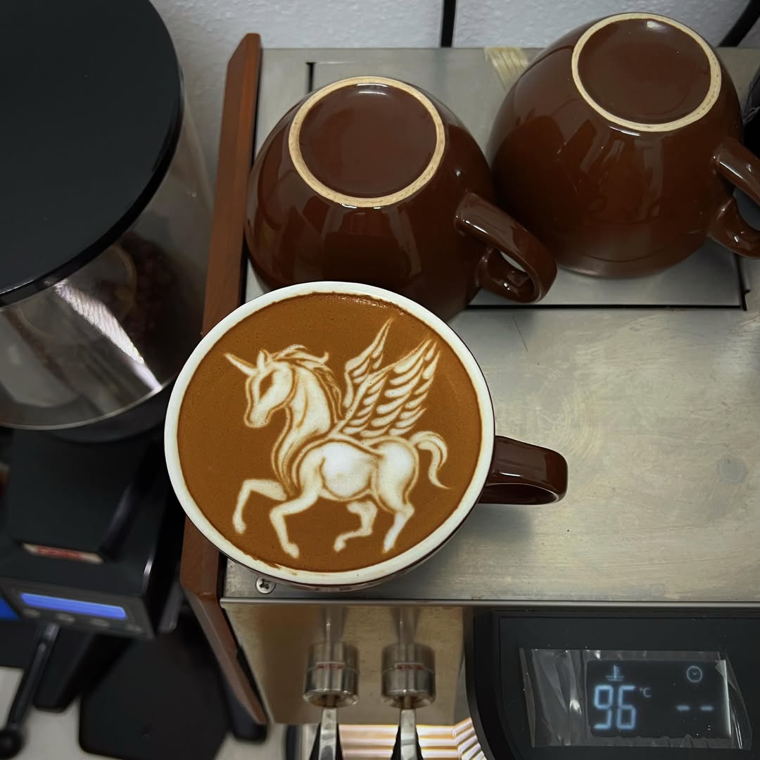violetandersoni's tweet photo. Shengz Style. Unicorn coffee art design by @barista_shengz. https://t.co/h92ysQupHe