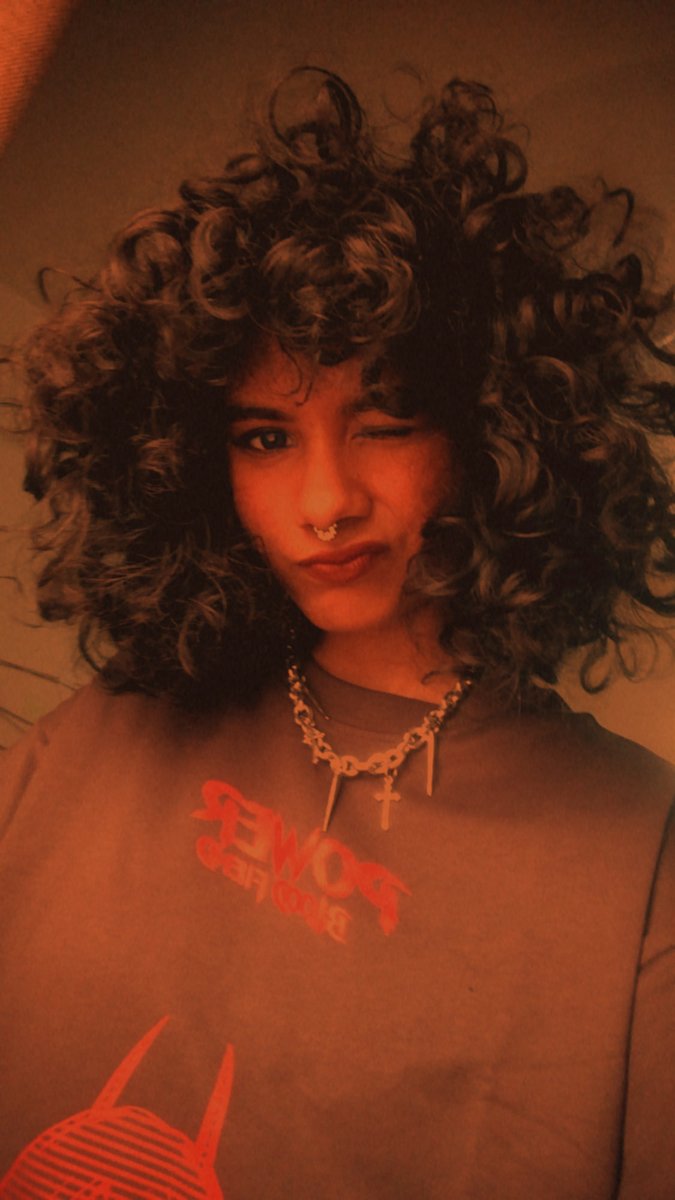 chertroid's tweet photo. the downgrade is insane im genuinely grieving what i had 🥀 https://t.co/HeEsEp15ig