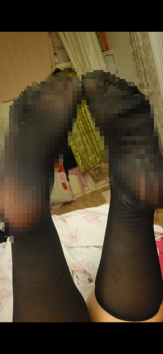 goddess_axel's tweet photo. venez à votre place, à genoux, CB en bouche pour votre déesse 

https://t.co/cXVDGfkYxT
https://t.co/4HLcylZiok
(revolut en mp)

#moneyslave #moneymiss #findom #femdom #paypig #soumis #feet #goth #domina #paypig #humanatm https://t.co/eE37quE659