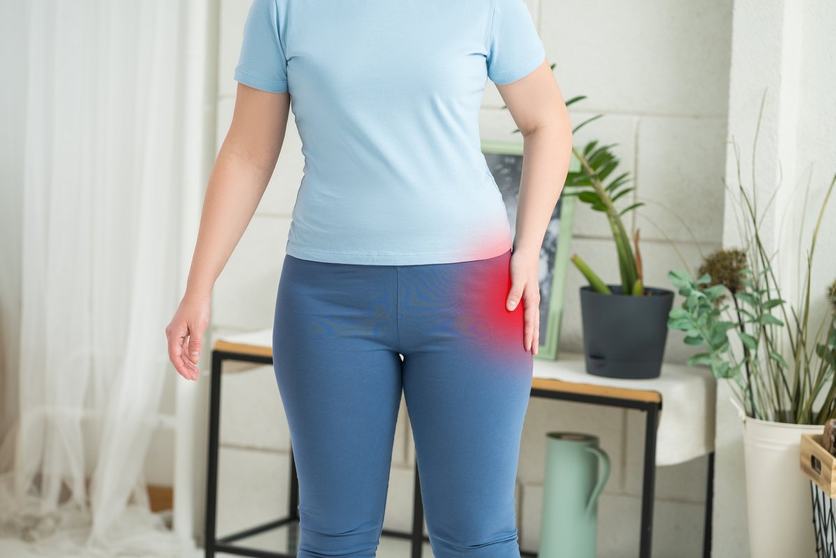 AmericanHipInst's tweet photo. Pain on the outside of your hip? It may be more than just a sore joint. Learn about common causes, diagnosis, and what treatment options may help. #americanhipinstitute #sportsmedicine #orthopedics #HipInjections #HipPain https://t.co/SSXFBP4HRB https://t.co/Hnf1NeRW4C