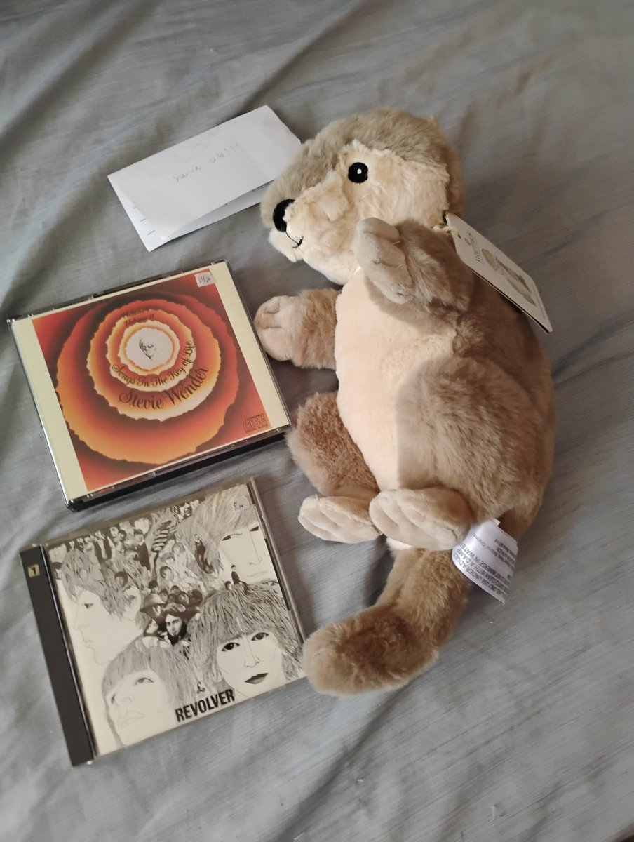 melatonin10mg's tweet photo. thank you to my bf for the wonderful bday gift 🙂🧡(im turning 23 on friday) https://t.co/jJhDU797G7