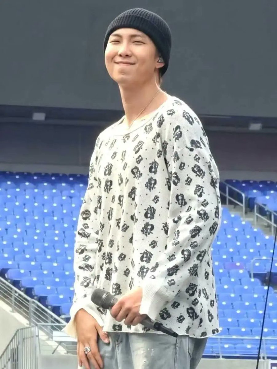 daproviIgor's tweet photo. BTS Soundcheck D-2 Baltimore https://t.co/hevQubjLHa